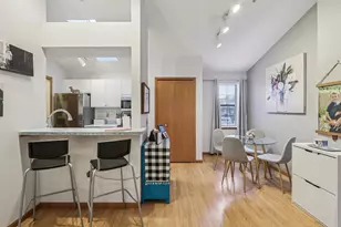 279 Kearney Way, Waunakee, WI 53597 - Photo 4