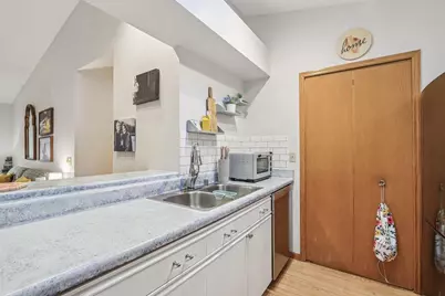 279 Kearney Way, Waunakee, WI 53597 - Photo 10