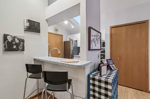 279 Kearney Way, Waunakee, WI 53597 - Photo 8