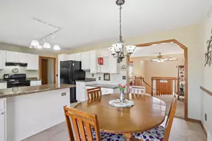 1606 Manchester Crossing, Waunakee, WI 53597 - Photo 20