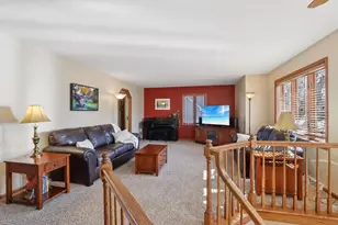1606 Manchester Crossing, Waunakee, WI 53597 - Photo 6