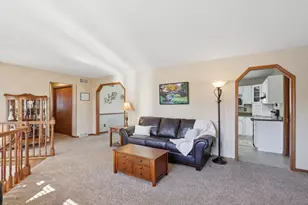 1606 Manchester Crossing, Waunakee, WI 53597 - Photo 10