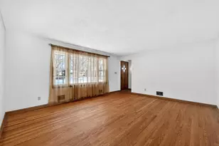 [Address not provided], Rockford, IL 61103 - Photo 6