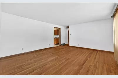 [Address not provided], Rockford, IL 61103 - Photo 4