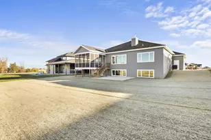 3005 Wellington Pl, Cottage Grove, WI 53527 - Photo 2