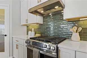 3005 Wellington Pl, Cottage Grove, WI 53527 - Photo 14