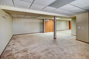 911 Valley Rd, Poynette, WI 53955 - Photo 24