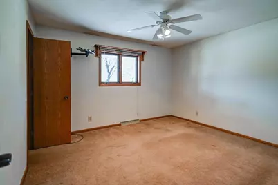 911 Valley Road, Poynette, WI 53955 - Photo 16