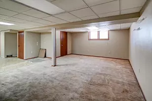 911 Valley Rd, Poynette, WI 53955 - Photo 22