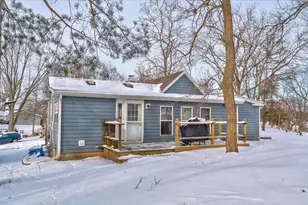 423 Cross St, Poynette, WI 53955 - Photo 6