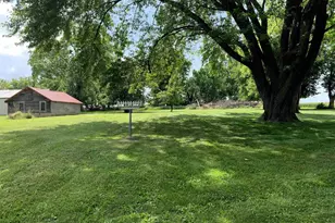 N3011 Mickelson Rd, Fall River, WI 53932 - Photo 10