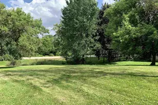 N3011 Mickelson Rd, Fall River, WI 53932 - Photo 16