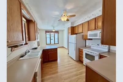 4230 Greenbriar Drive #5, Janesville, WI 53546 - Photo 12