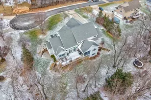 4857 Autumn Leaf Ct, Waunakee, WI 53597 - Photo 2