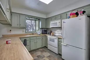 33 W Basswood Ln, Milton, WI 53563 - Photo 8