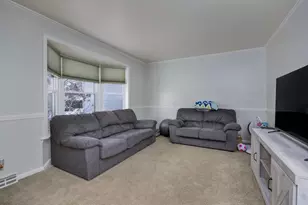 33 W Basswood Ln, Milton, WI 53563 - Photo 4