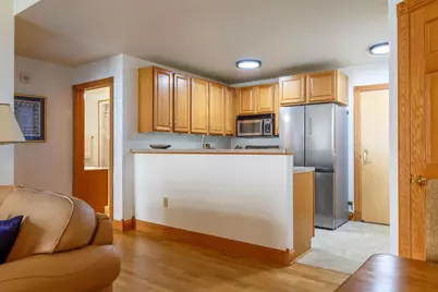 360 W Washington Avenue #614, Madison, WI 53703 - Photo 18