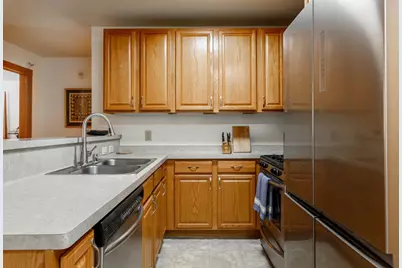 360 W Washington Avenue #614, Madison, WI 53703 - Photo 20