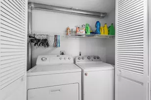 10 Maple Wood Ln, Madison, WI 53704 - Photo 28