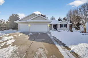 60 Spruce St, Edgerton, WI 53534 - Photo 1