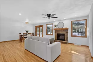 60 Spruce St, Edgerton, WI 53534 - Photo 4