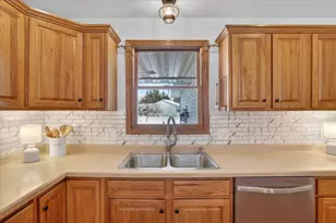 60 Spruce St, Edgerton, WI 53534 - Photo 12