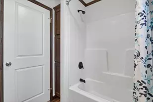 96 Falling Creek Cir, Janesville, WI 53548 - Photo 20