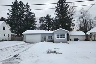 127 E High St, Wautoma, WI 54982 - Photo 2