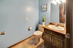 3817 Lexington Dr, Middleton, WI 53562 - Photo 28