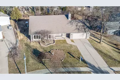 3817 Lexington Drive, Middleton, WI 53562 - Photo 4