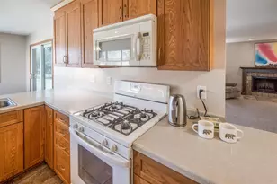 3817 Lexington Dr, Middleton, WI 53562 - Photo 16