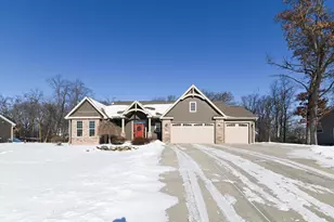 3016 Midnight Sun Dr, Sun Prairie, WI 53590 - Photo 6