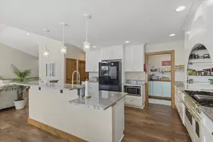 N8776 Island View Dr, New Lisbon, WI 53950 - Photo 8