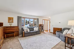 1703 Cumberland Ct, Waunakee, WI 53597 - Photo 2