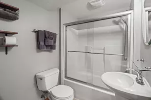 6915 Dominion Dr, Madison, WI 53718 - Photo 30