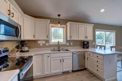 652 E Countryside Drive, Janesville, WI 53536 - Photo 20