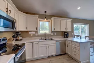 652 E Countryside Dr, Janesville, WI 53536 - Photo 20