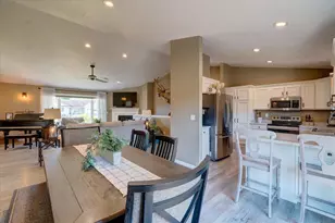 652 E Countryside Dr, Janesville, WI 53536 - Photo 16