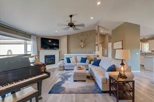 652 E Countryside Dr, Janesville, WI 53536 - Photo 6