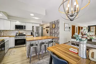 N6726 Blackhawk Rd, Portage, WI 53901 - Photo 12