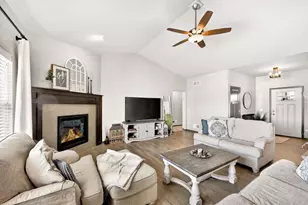 4960 Prairie Spring Ct, Waunakee, WI 53597 - Photo 8