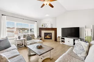 4960 Prairie Spring Ct, Waunakee, WI 53597 - Photo 6