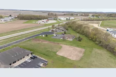 708 Katie Court, Cambridge, WI 53523 - Photo 2