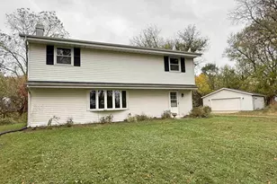 2326 S Murray Rd, Janesville, WI 53548 - Photo 14