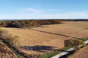 2326 S Murray Rd, Janesville, WI 53548 - Photo 6