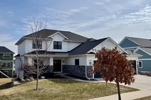 6256 John F Kennedy Dr, DeForest, WI 53532 - Photo 2