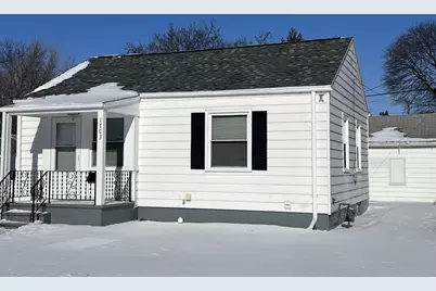 1703 Calumet Avenue, Beloit, WI 53511 - Photo 2