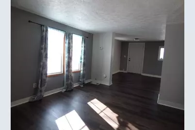 827 Garfield Avenue, Beloit, WI 53511 - Photo 8