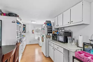 435 8th St, Baraboo, WI 53913 - Photo 6