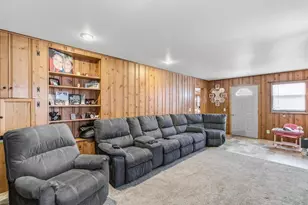 435 8th St, Baraboo, WI 53913 - Photo 22